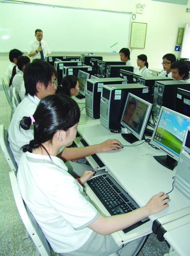 資訊工程系上課情形