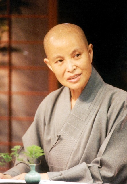 創辦人 上證下嚴 上人