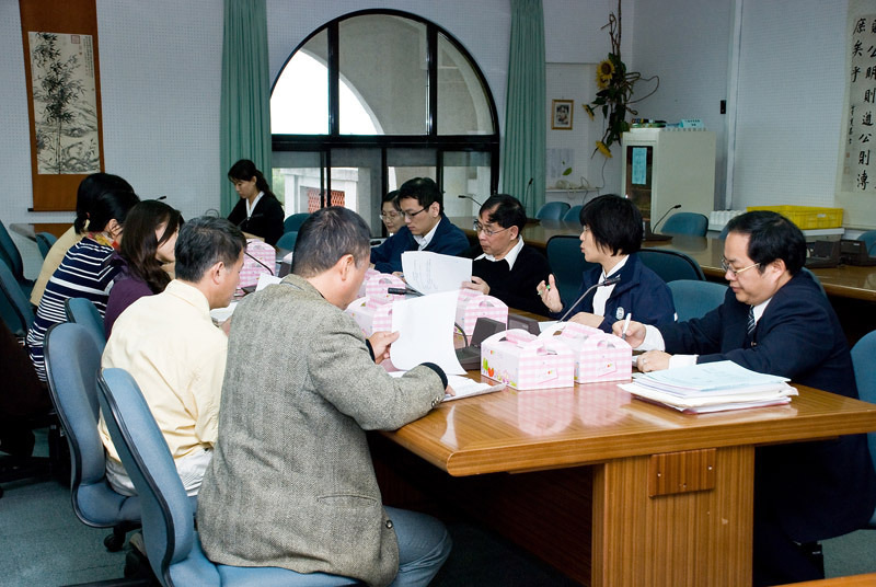 花蓮高商蒞臨本校,將與本校教師加強團隊合作
