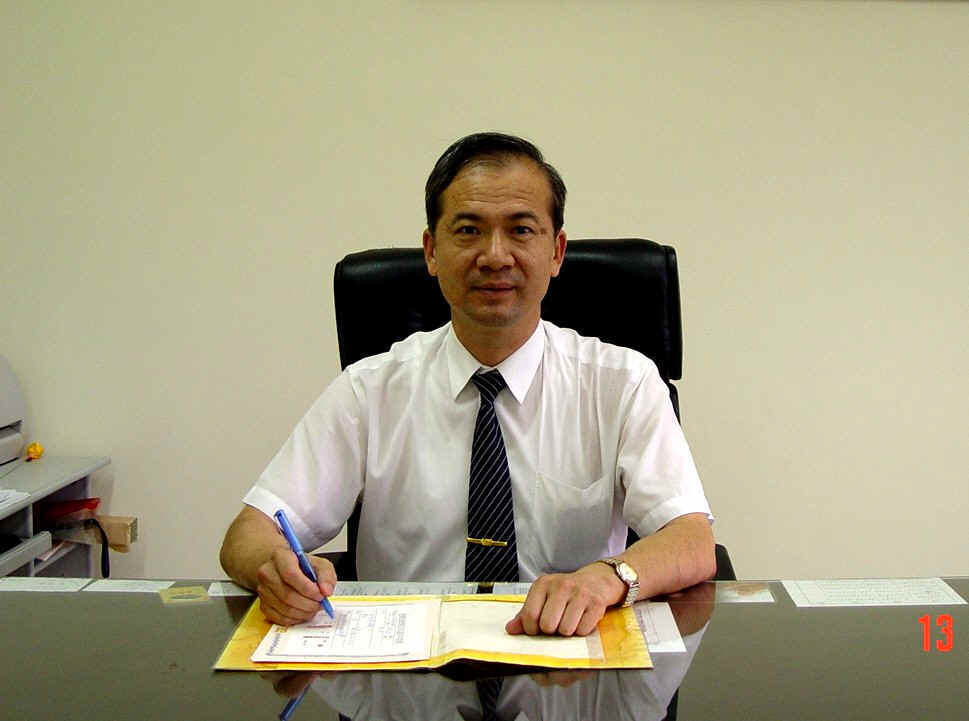 校長 洪 當 明
