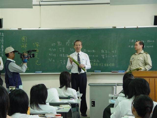 洪校長說明活動的緣起